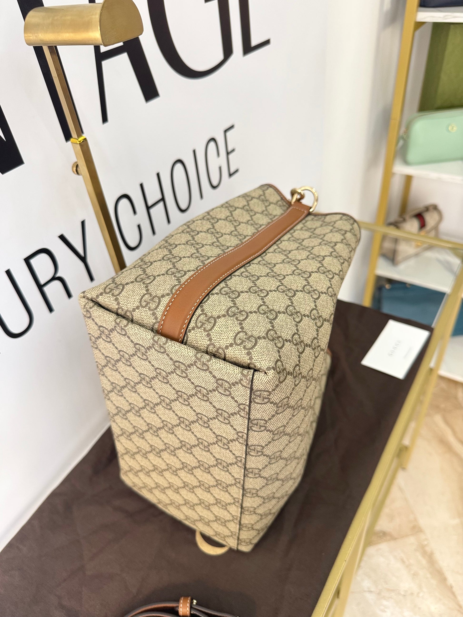 Borsa a Secchiello GG Emblem Gucci