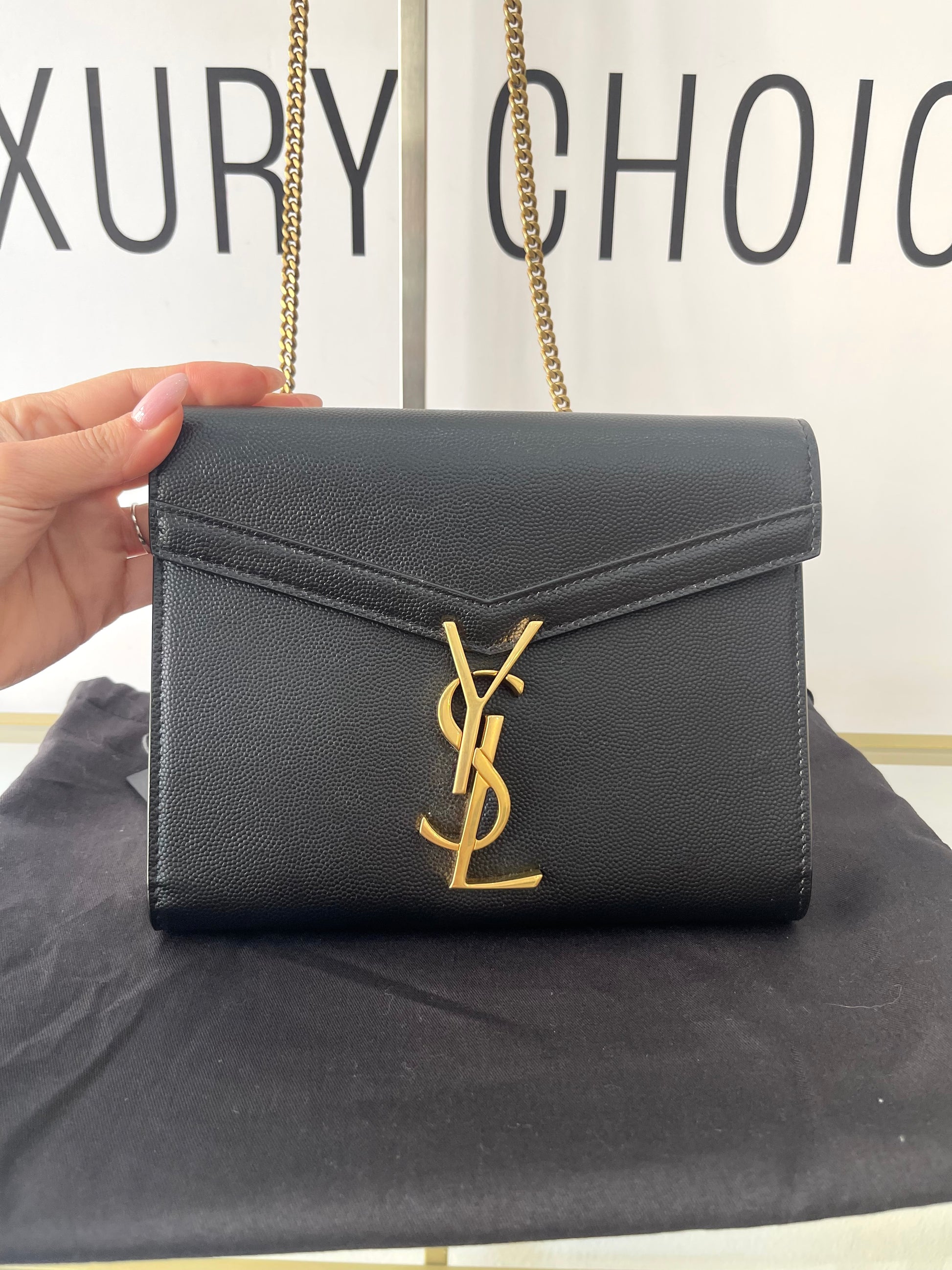 Wallet On Chain Cassandra Saint Laurent