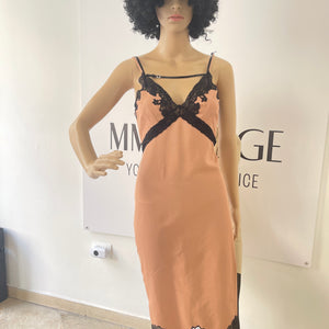 Abito con dettagli in pizzo nero Gucci