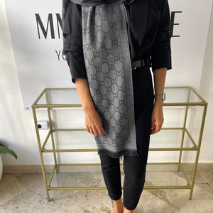 Sciarpa GG jacquard grigio antracite Gucci