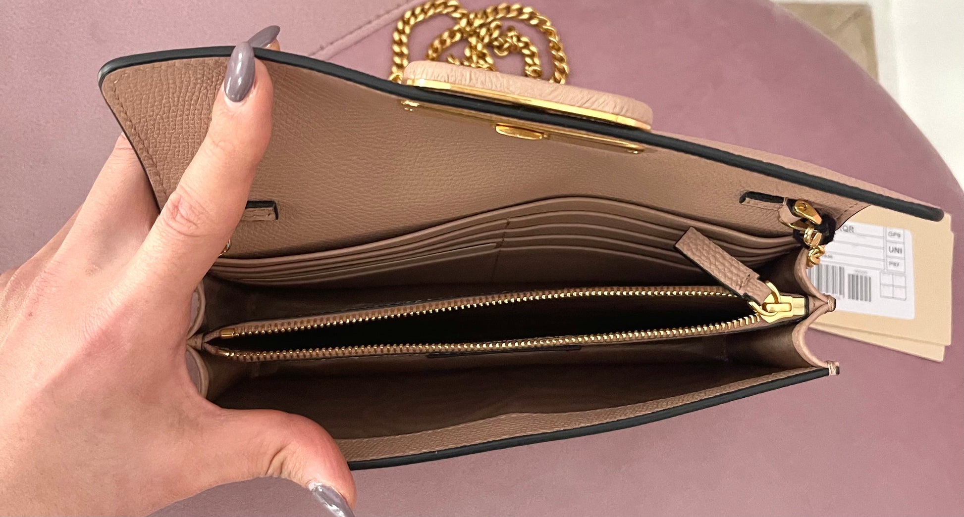 Wallet On Chain VLogo Signature Valentino Garavani