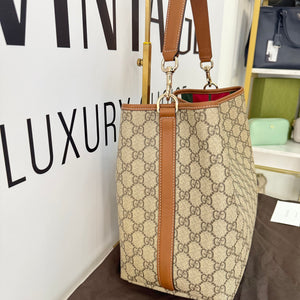 Borsa a Secchiello GG Emblem Gucci