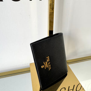 Portafoglio in Saffiano nero Prada