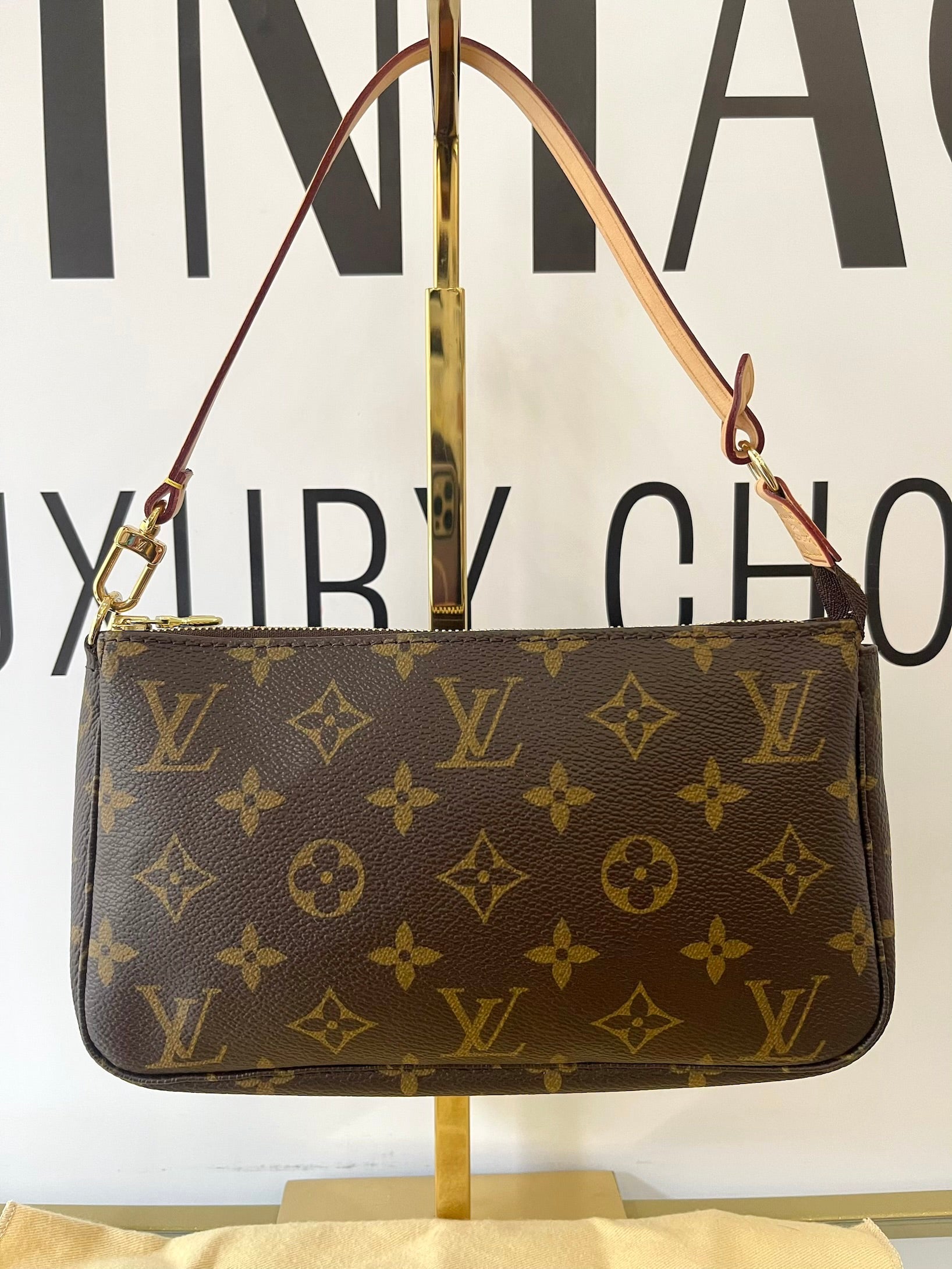 Pochette Accessoires Monogram Louis Vuitton