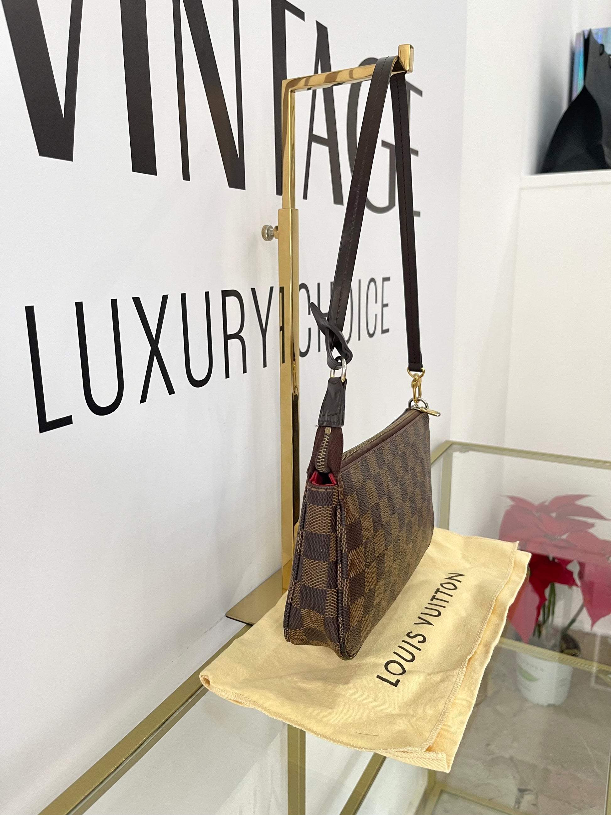 Pochette Accessoires Damier Ebéne Louis Vuitton