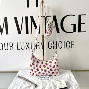 Borsa Re-Edition 2005 in Re-Nylon e Saffiano con motivo rose Prada