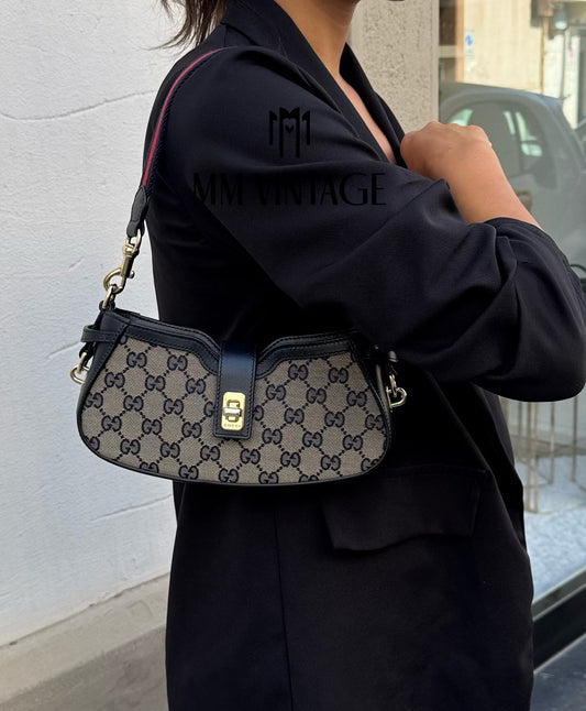 Borsa Moon Side GG Supreme Gucci