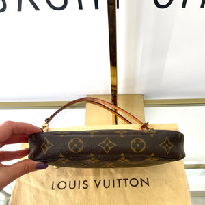 Pochette Accessoires Monogram Louis Vuitton
