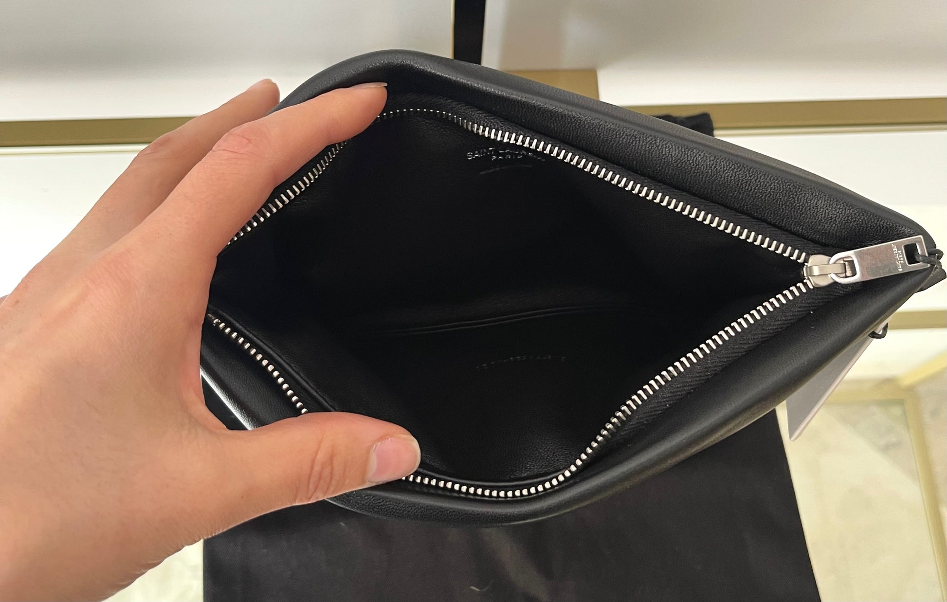 Pochette Saint Laurent