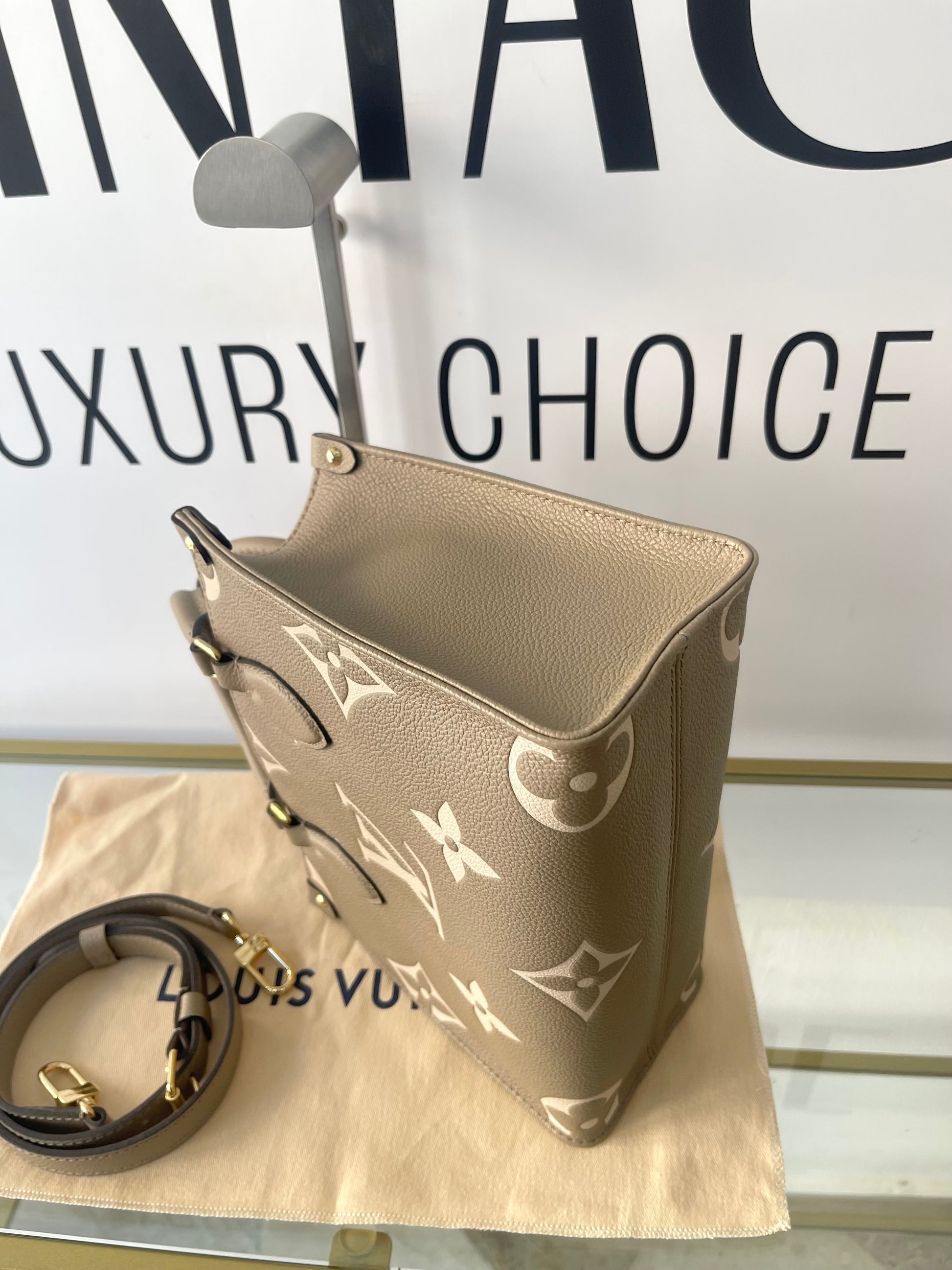 Borsa OnTheGo PM Monogram Empreinte Louis Vuitton