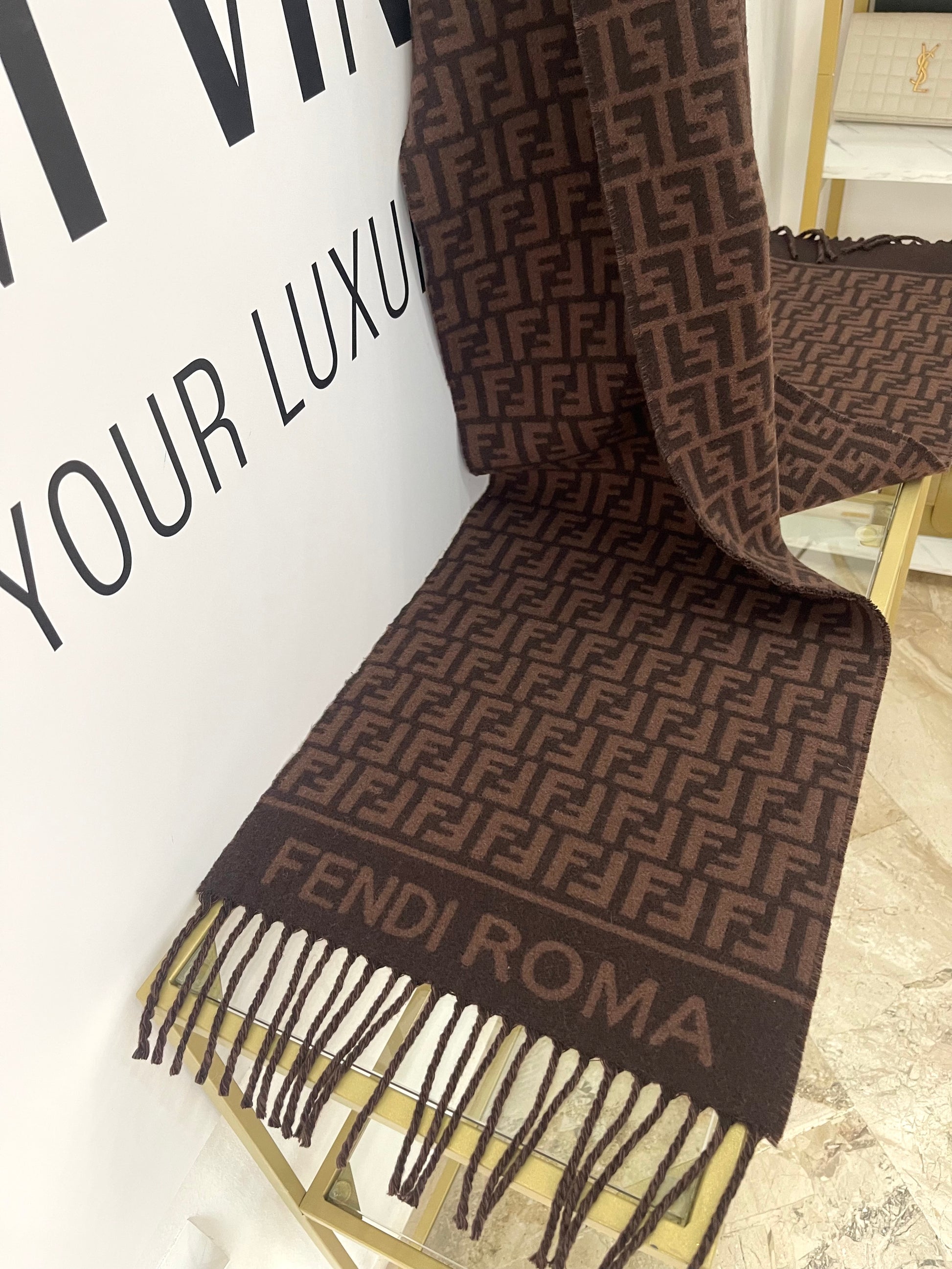 Sciarpa con motivo FF jacquard Fendi