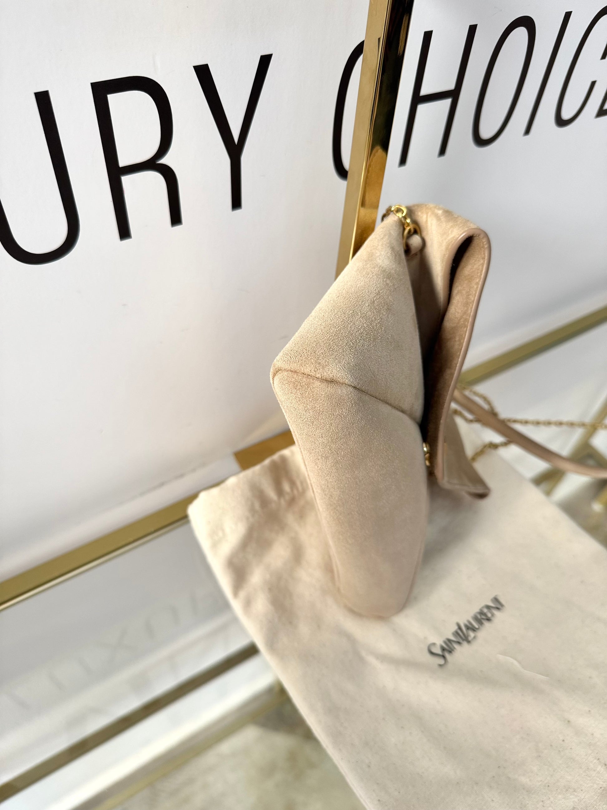 Pochette Cassandre in Suede Saint Laurent