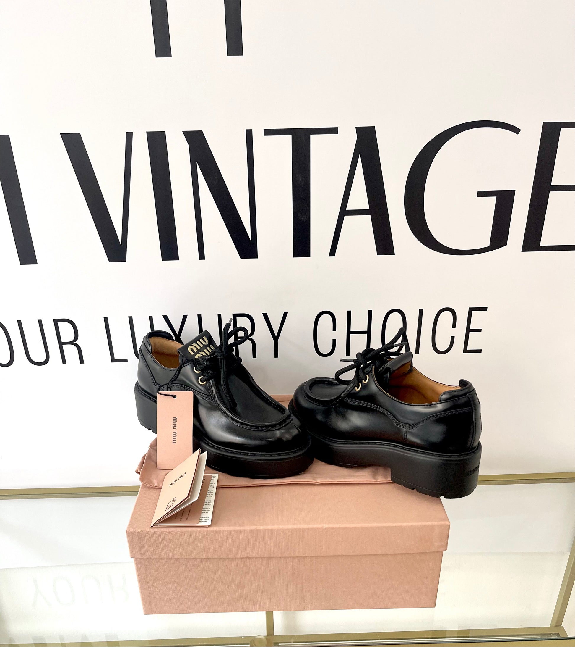 Scarpe stringate in pelle Miu Miu