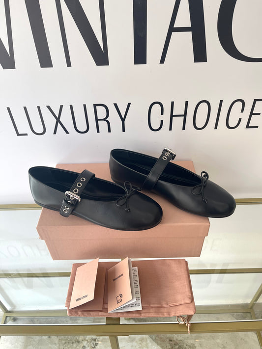Ballerine in pelle Miu Miu