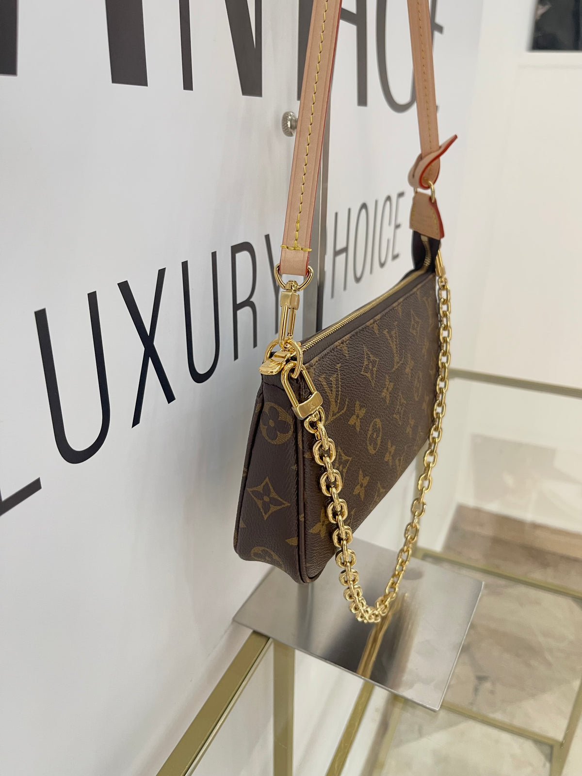 Pochette Accessoires Monogram Louis Vuitton