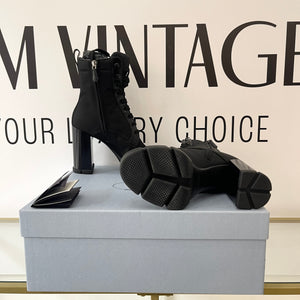 Stivaletti in Re-Nylon e pelle Prada