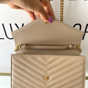 Wallet On Chain Cassandre Saint Laurent