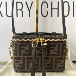 Borsa Vanity Fendi