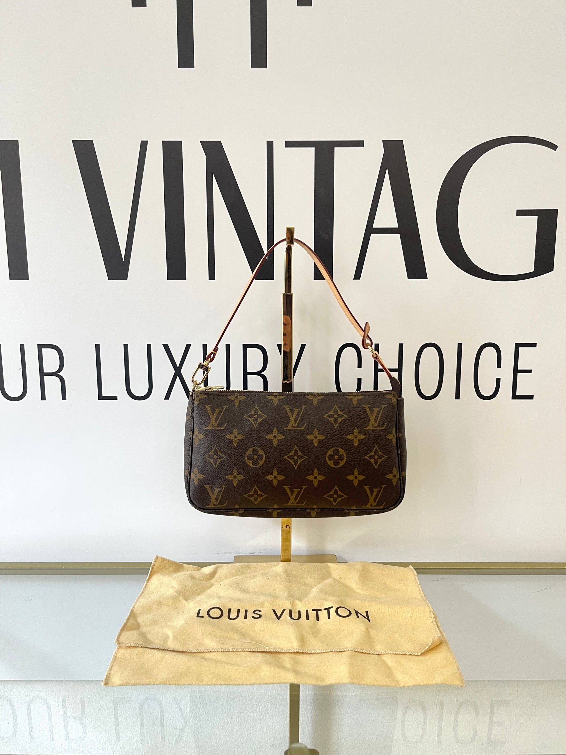 Pochette Accessoires Monogram Louis Vuitton
