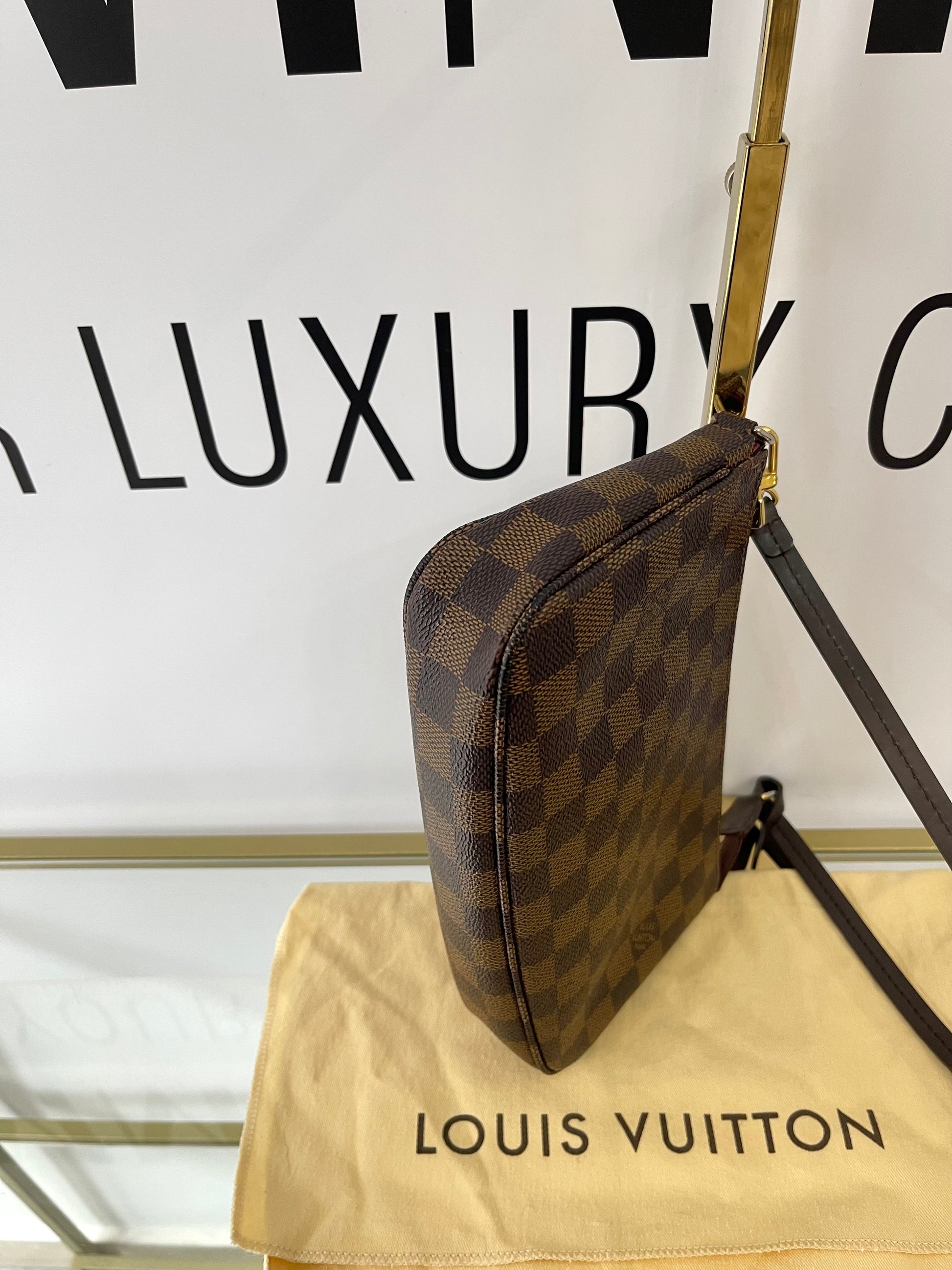 Pochette Accessoires Damier Ebéne Louis Vuitton