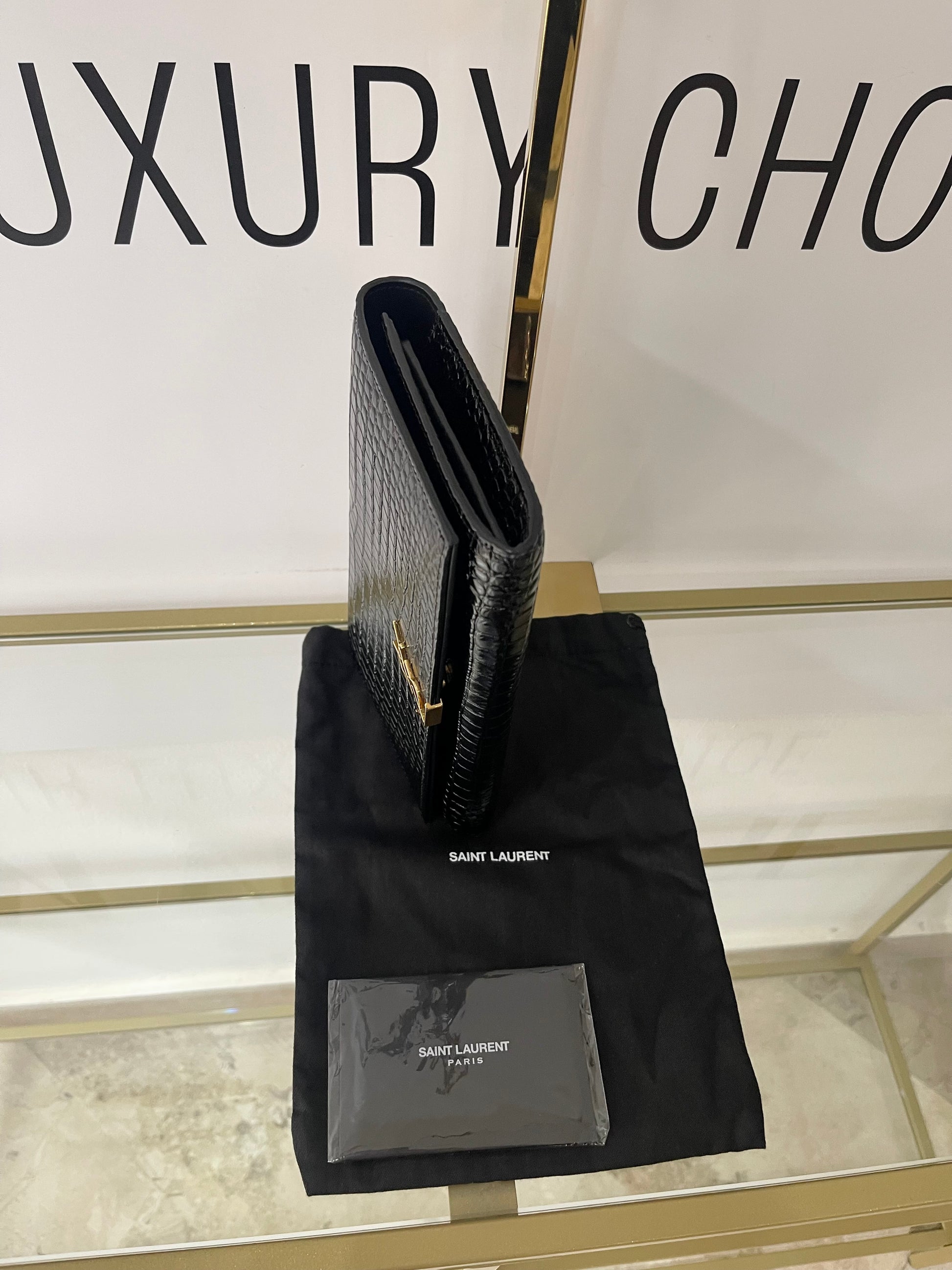 Wallet On Chain Cassandre Saint Laurent