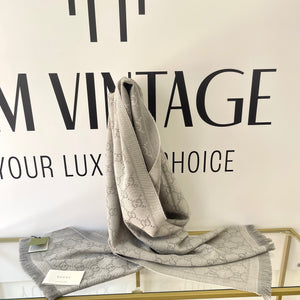 Sciarpa GG Jacquard grigio chiaro Gucci
