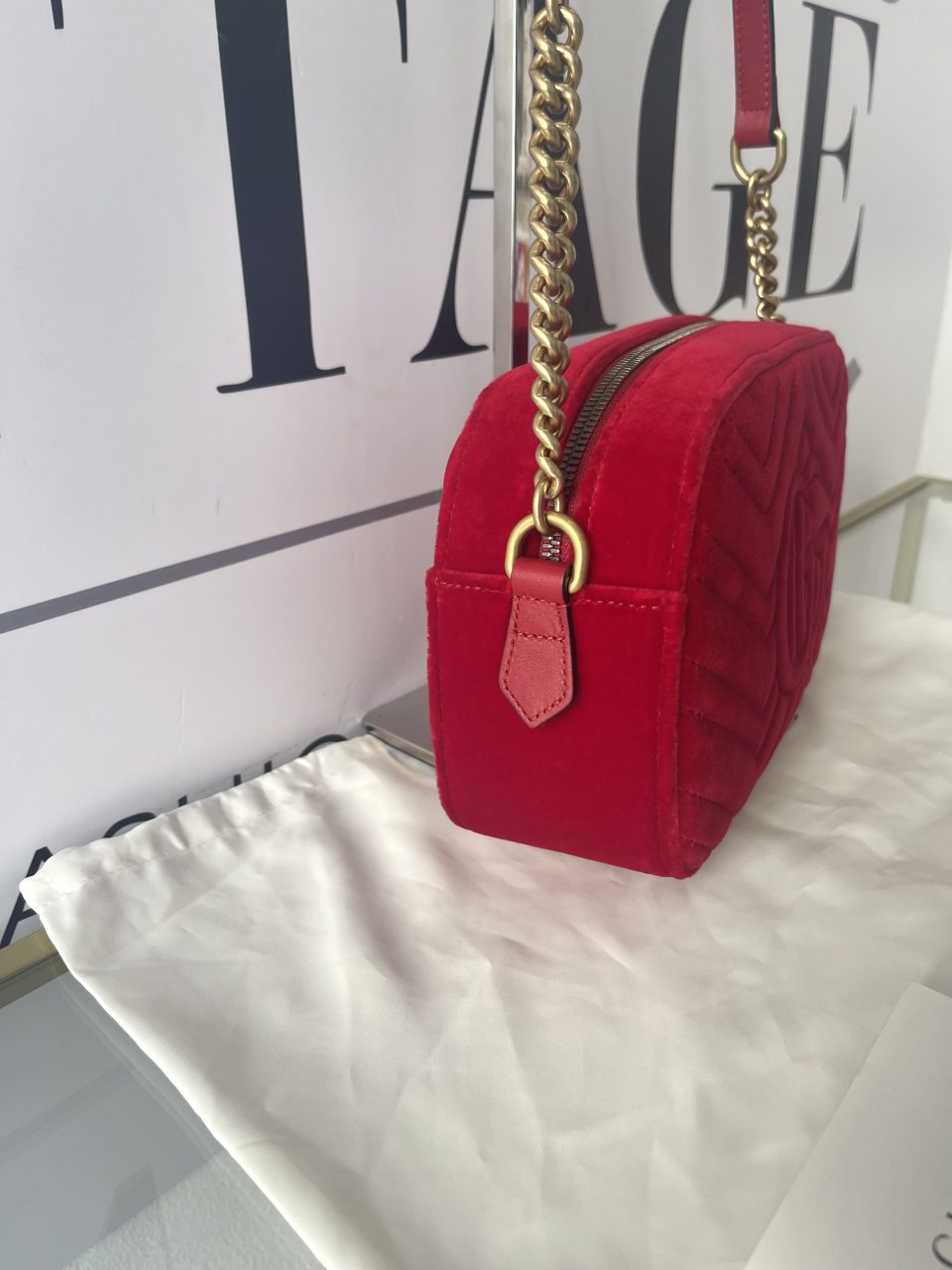 Camera Bag Marmont GG in velluto rosso Gucci