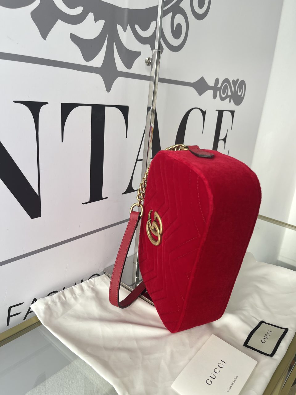 Camera Bag Marmont GG in velluto rosso Gucci