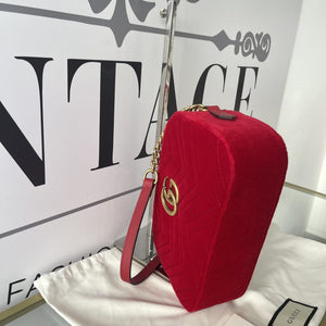 Camera Bag Marmont GG in velluto rosso Gucci