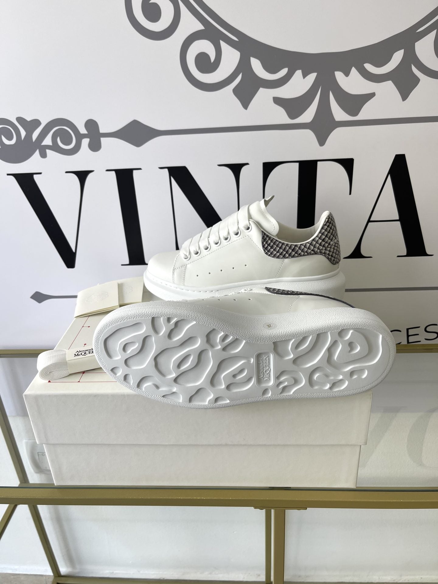 Sneaker Alexander McQueen white/black 37