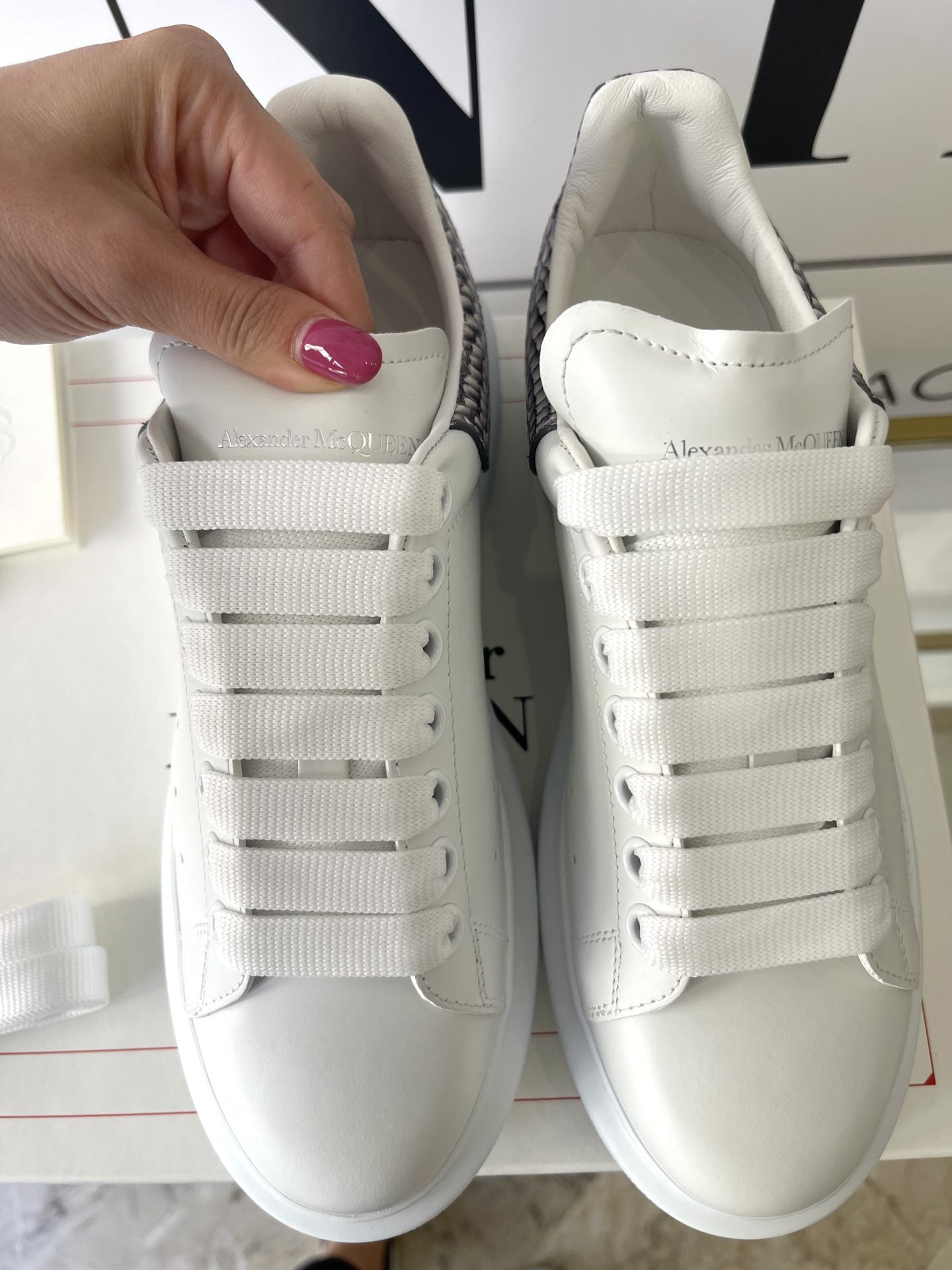 Sneaker Alexander McQueen white/black 37