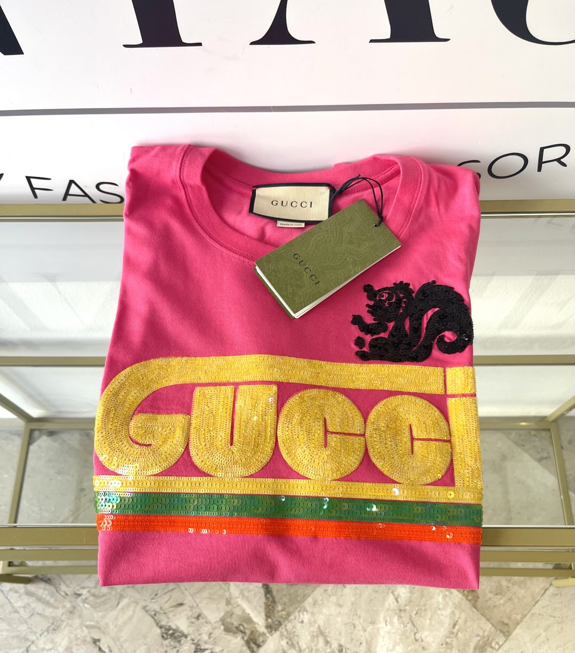 T-Shirt con ricamo Gucci