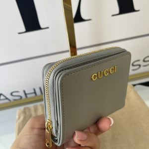 Portafoglio con logo Gucci grigio chiaro