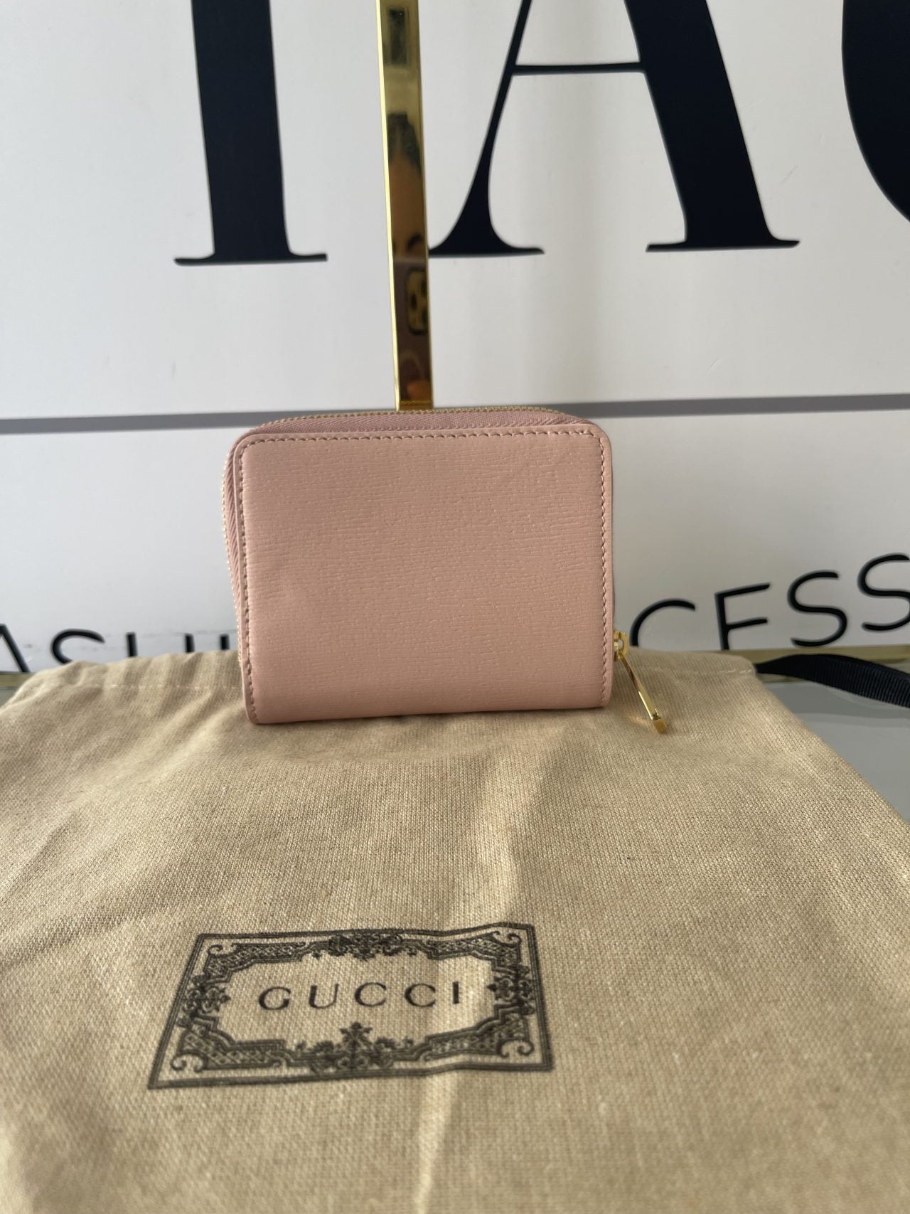 Portafoglio con logo Gucci rosa chiaro