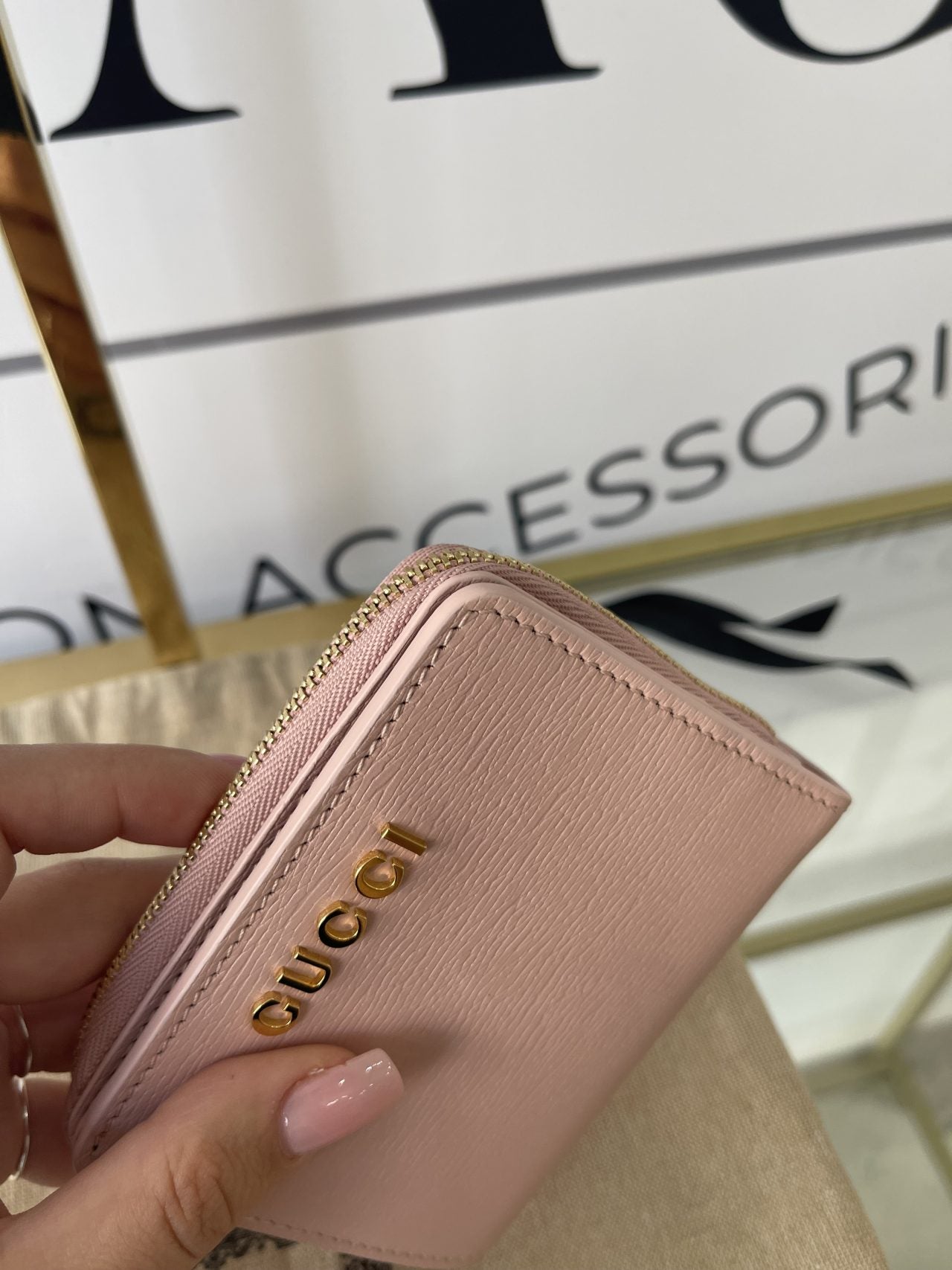 Portafoglio con logo Gucci rosa chiaro