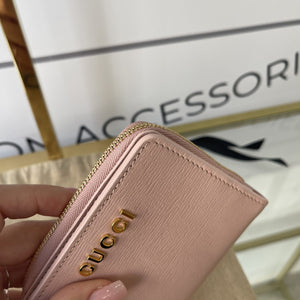 Portafoglio con logo Gucci rosa chiaro