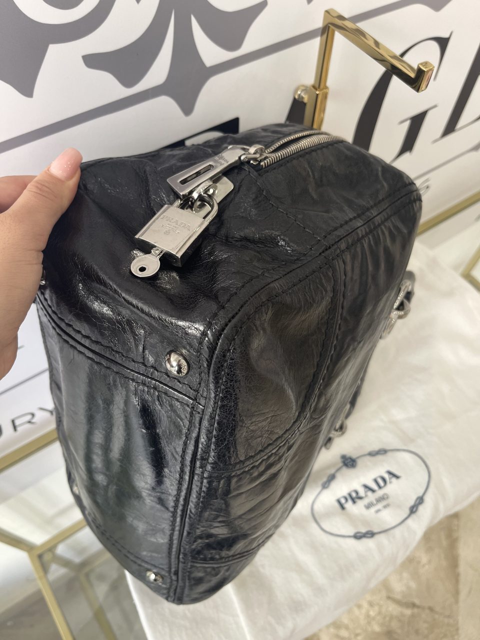 Borsa nera con logo Prada