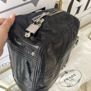 Borsa nera con logo Prada