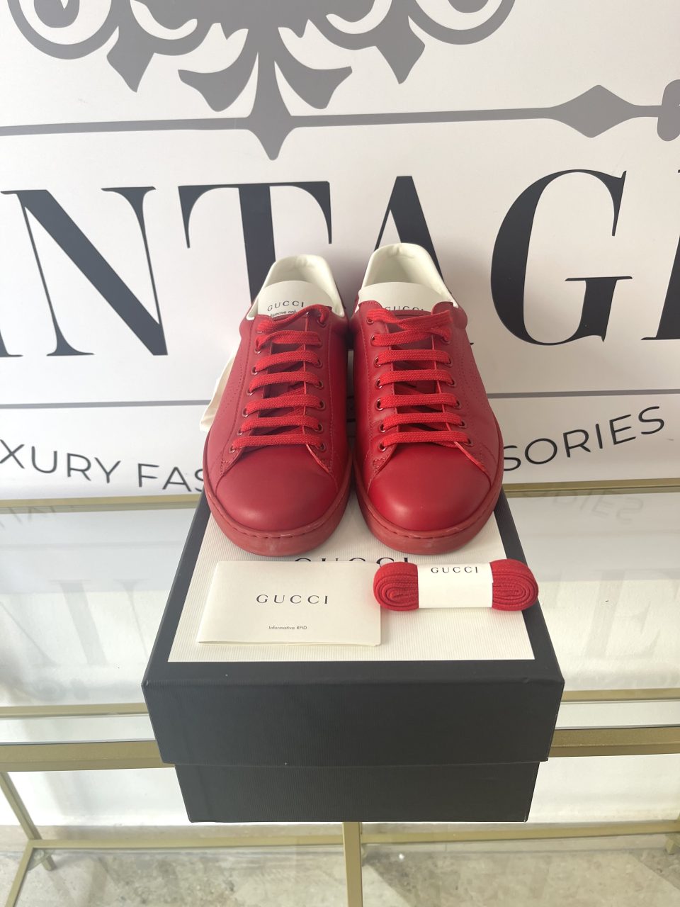 Sneaker Ace con incrocio GG rosso Gucci