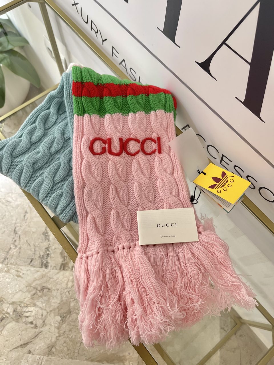 Sciarpa Gucci x Adidas in lana