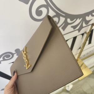 Pochette Uptown taupe YSL