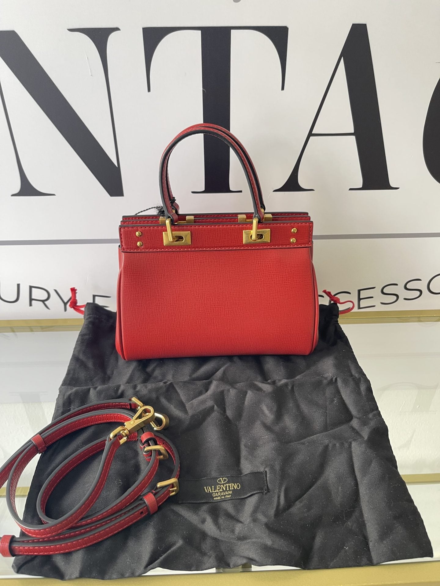 Borsa Rockstud Alcove Valentino Garavani in pelle granata