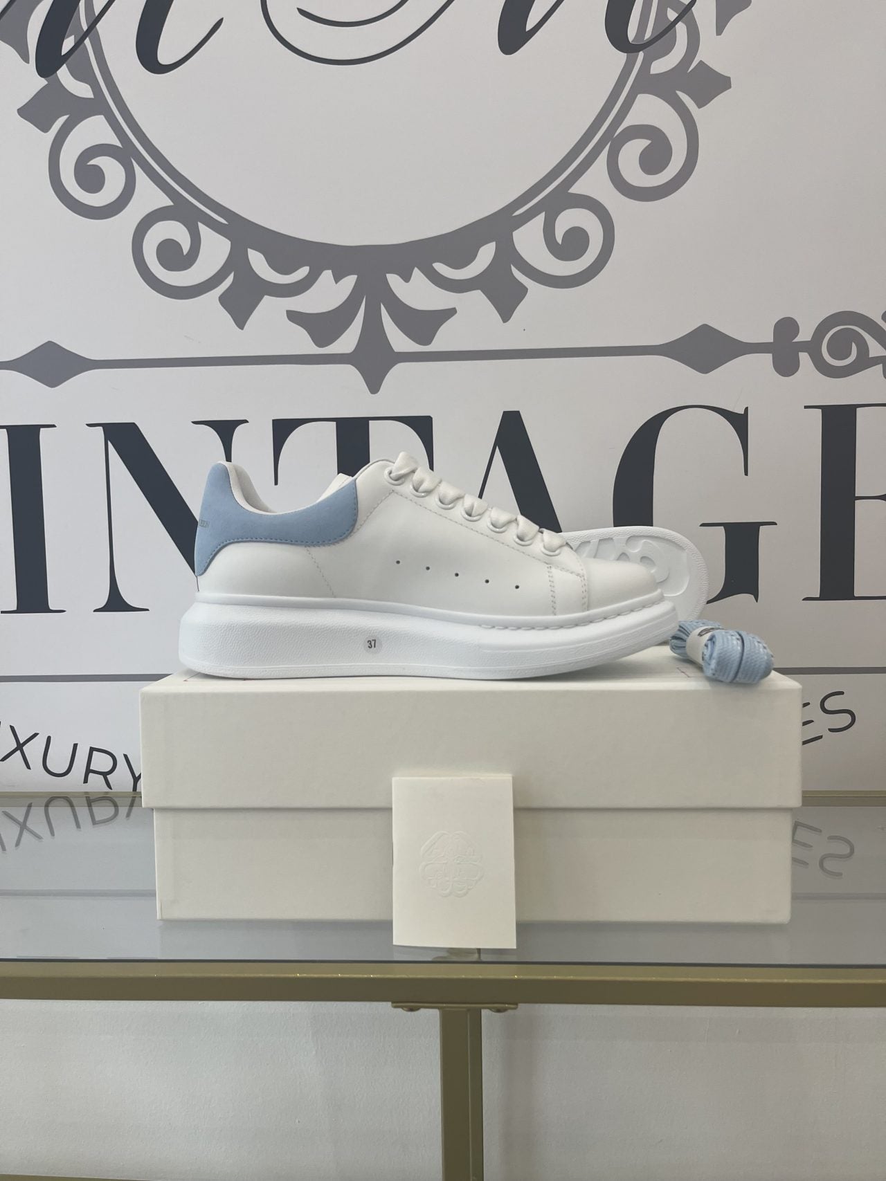 Sneaker Alexander McQueen white/powder blue 37