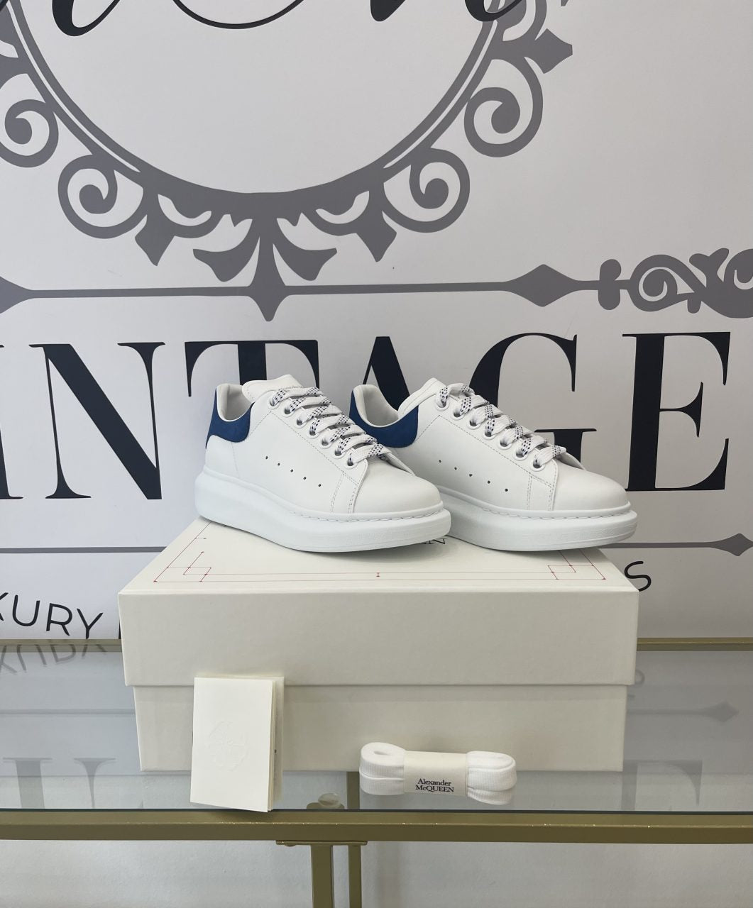 Sneaker Alexander McQueen white/paris blue 37