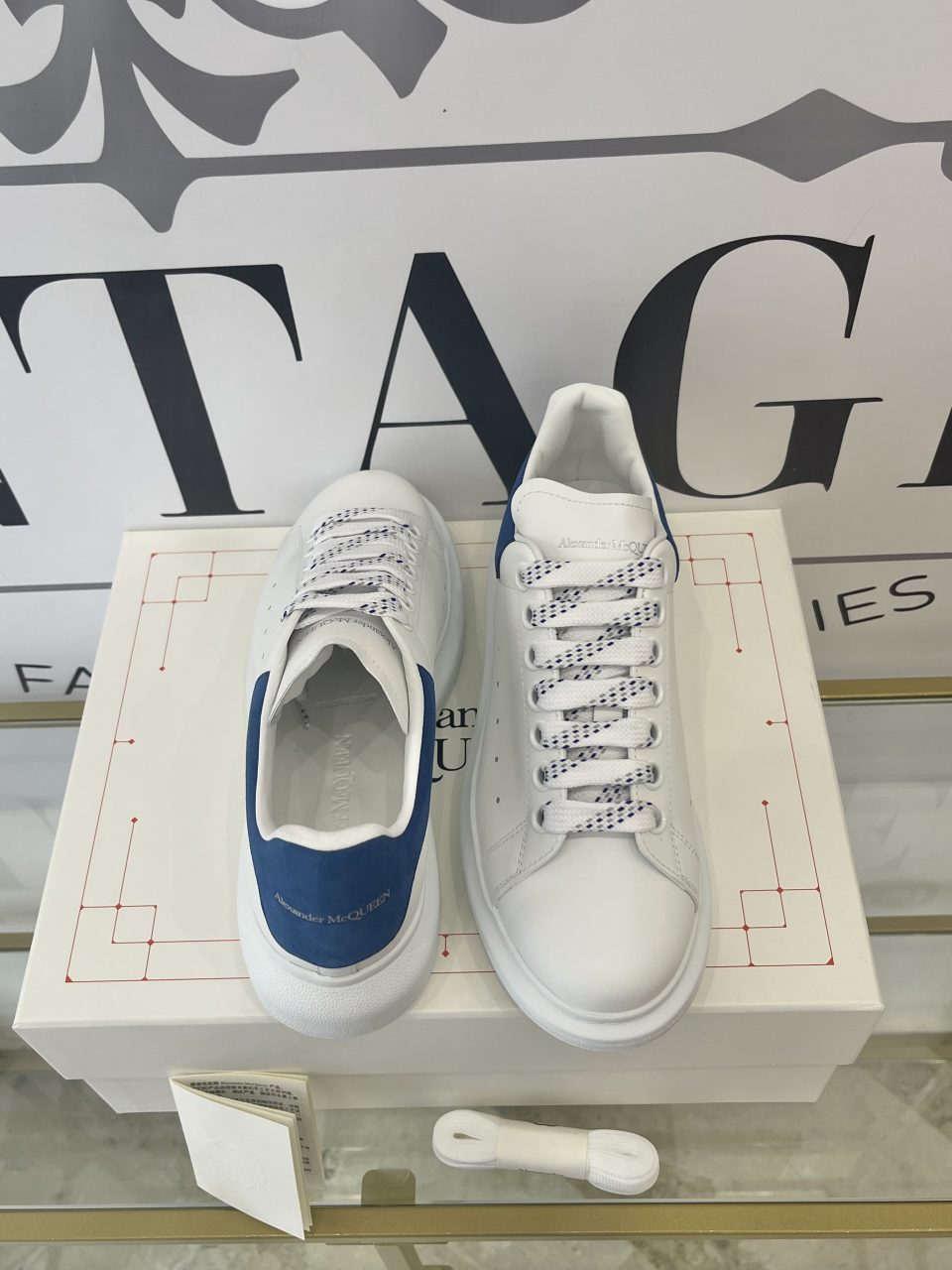 Sneaker Alexander McQueen white/paris blue 37