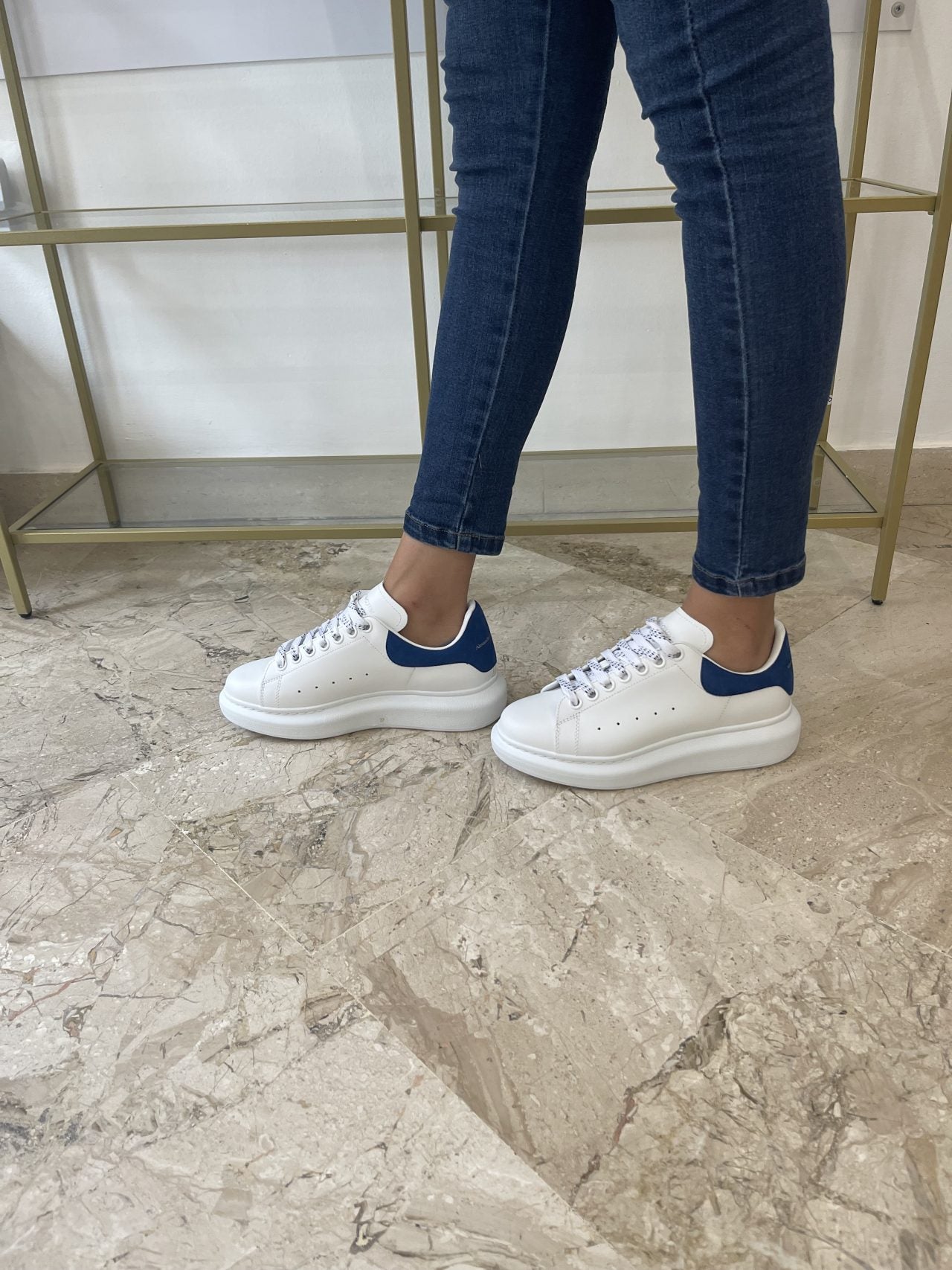 Sneaker Alexander McQueen white/paris blue 37