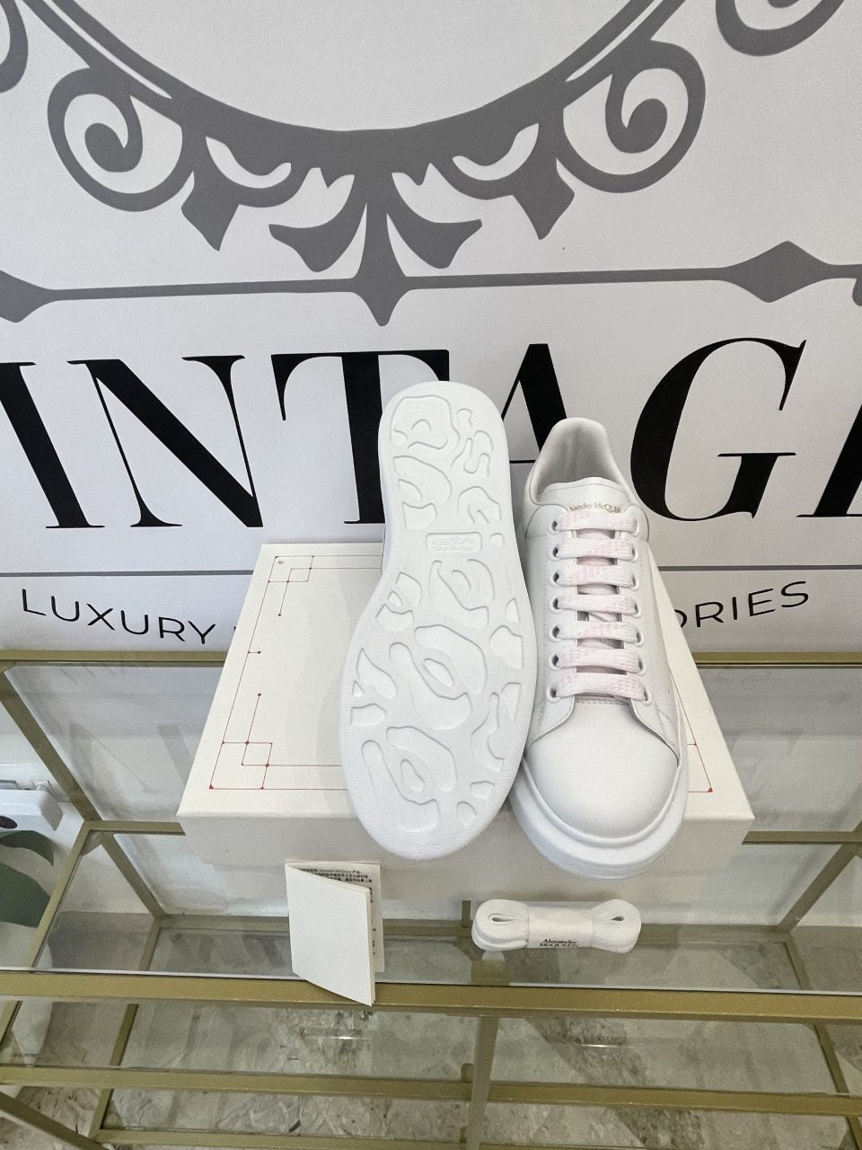 Sneaker Alexander McQueen white lacci bianco/rosa